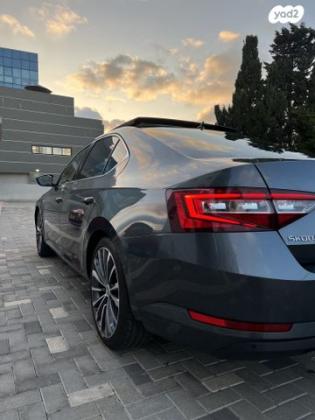 סקודה סופרב (עד 2019) L&K אוט' 2.0 (220 כ''ס) בנזין 2018 למכירה בבית יצחק שער חפר
