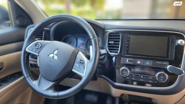 מיצובישי אאוטלנדר Instyle אוט' 5 מק' 2.0 (150 כ"ס) בנזין 2013 למכירה בנתניה