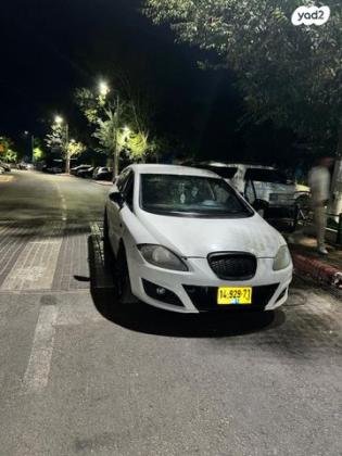 סיאט לאון Style ידני 5 דל' 1.4 (125 כ''ס) בנזין 2010 למכירה בעמנואל