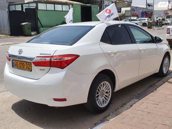 טויוטה קורולה Sun אוט' 1.6 (132 כ"ס) בנזין 2015 למכירה בנתניה