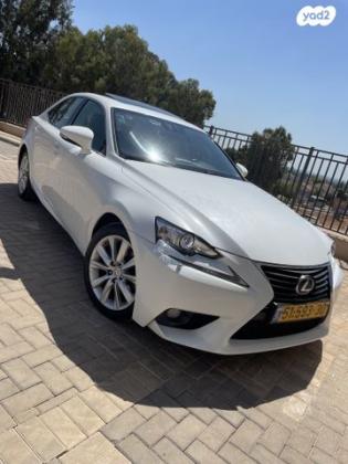 לקסוס IS300h Executive הייבריד אוט' 2.5 (181 כ"ס) בנזין 2014 למכירה בפרדס חנה כרכור
