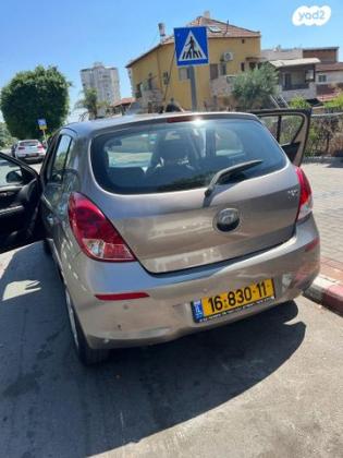 יונדאי i20 Insight ידני 1.2 (85 כ"ס) בנזין 2013 למכירה בראשון לציון