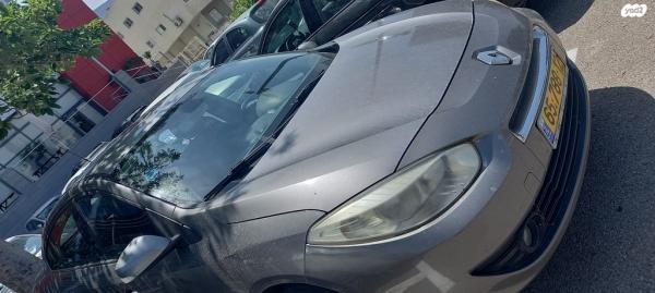 רנו פלואנס Privilege + SR אוט' דיזל 1.5 (110 כ''ס) דיזל 2013 למכירה ברעננה