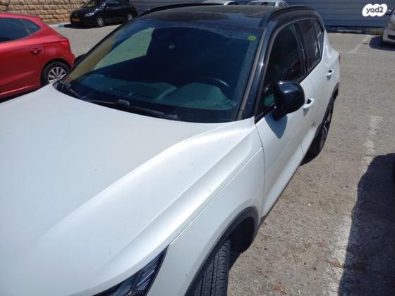 וולוו XC40 T4 R-Design אוט' 2.0 (190 כ''ס) בנזין 2018 למכירה בחיפה