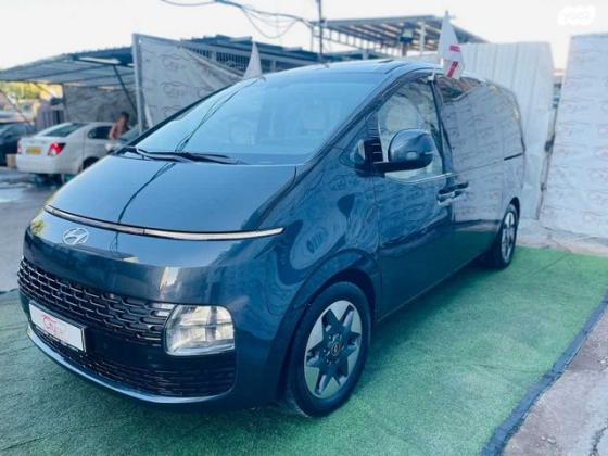 יונדאי סטאריה Luxury אוט' דיזל 2.2 (177 כ''ס) דיזל 2022 למכירה בחולון