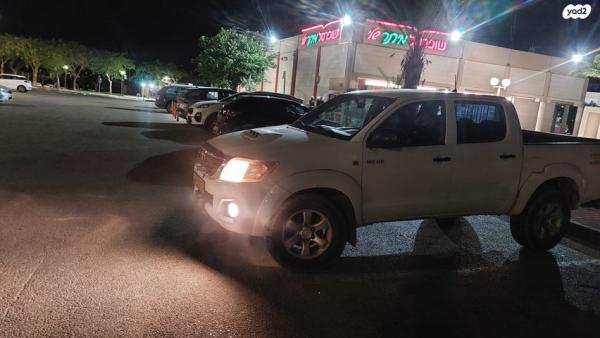 טויוטה היילקס ויגו 4X4 4X4 דאבל קבינה ידני דיזל 2.5 (144 כ''ס)[2011-2015] דיזל 2011 למכירה בבאר שבע