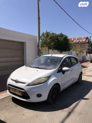 פורד פיאסטה Trend אוט' 1.4 (97 כ''ס) בנזין 2011 למכירה בחדרה