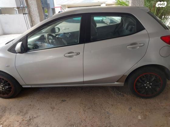 מאזדה H Dynamic אוט' 1.5 (103 כ"ס) בנזין 2008 למכירה בחולון