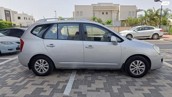 קיה קארנס LX אוט' 7 מק' 2.0 (140 כ''ס) בנזין 2012 למכירה בעפולה