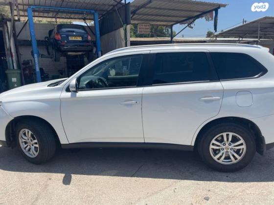 מיצובישי אאוטלנדר Instyle אוט' 5 מק' 2.0 (150 כ"ס) בנזין 2014 למכירה במכמורת