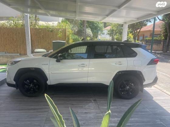 טויוטה RAV4 הייבריד E-motion הייבריד אוט' 2.5 (178 כ''ס) בנזין 2022 למכירה בפרדס חנה כרכור