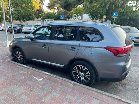 מיצובישי אאוטלנדר Instyle אוט' 7 מק' 2.0 (150 כ"ס) בנזין 2018 למכירה בחולון