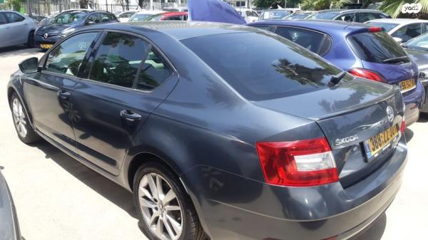סקודה אוקטביה Exclusive אוט' 1.8 (180 כ''ס) בנזין 2018 למכירה בירושלים