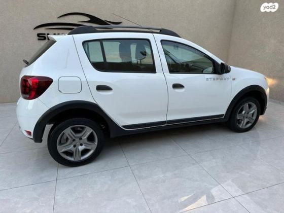 דאצ'יה סנדרו Laureate אוט' בנזין 0.9 (90 כ''ס) בנזין 2017 למכירה בחיפה