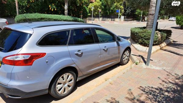 פורד פוקוס Trend סטיישן אוט' 2.0 (170 כ''ס) בנזין 2012 למכירה בפרדס חנה כרכור