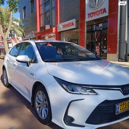 טויוטה קורולה הייבריד Sun סדאן אוט' 1.8 (98 כ''ס) בנזין 2020 למכירה ברחובות
