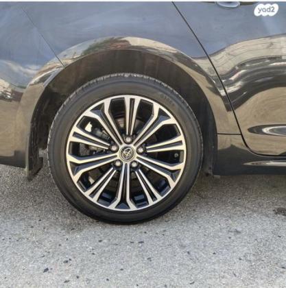 טויוטה קורולה הייבריד Limited סדאן אוט' 1.8 (98 כ''ס) בנזין 2019 למכירה ברמת השרון