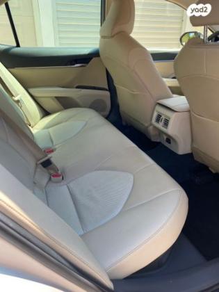 טויוטה קאמרי XLE הייבריד אוט' 2.5 (178 כ''ס) בנזין 2020 למכירה ברעננה