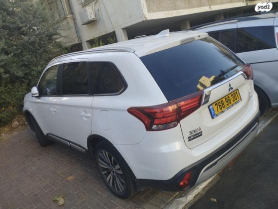 מיצובישי אאוטלנדר Instyle אוט' 7 מק' 2.0 (150 כ"ס) בנזין 2019 למכירה ברמת גן