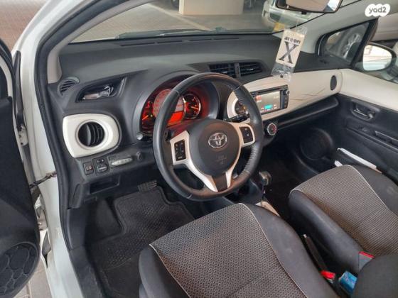 טויוטה יאריס Trend אוט' 1.3 (100 כ"ס) בנזין 2014 למכירה בפתח תקווה