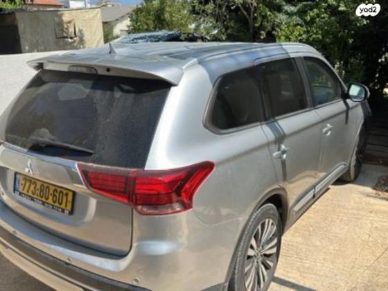 מיצובישי אאוטלנדר Premium אוט' 7 מק' 2.0 (150 כ''ס) בנזין 2019 למכירה בהרצליה