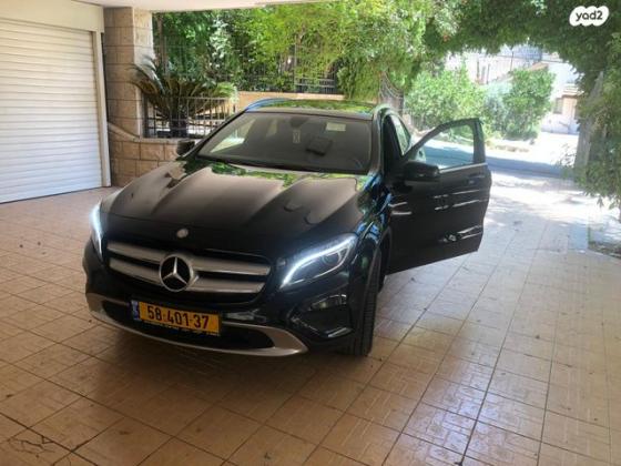 מרצדס GLA GLA200 Urban אוט' 1.6 (156 כ''ס) [2014-2017] בנזין 2016 למכירה בכפר כנא