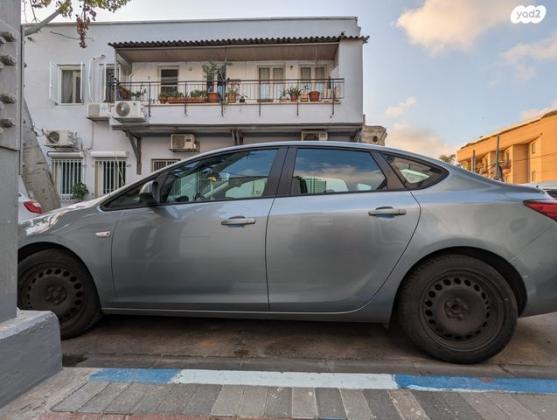 אופל אסטרה Berlina Enjoy סדאן אוט' 1.4 (140 כ"ס) בנזין 2014 למכירה בתל אביב יפו