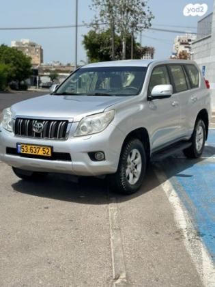 טויוטה לנד קרוזר ארוך 4X4 Select AC אוט' דיזל 7 מק' 3.0 (190 כ''ס) דיזל 2013 למכירה בחורה