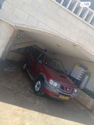 ניסאן טראנו ארוך 4X4 SR אוט' דיזל 2.7 (125 כ''ס) דיזל 2001 למכירה בבוקעתא