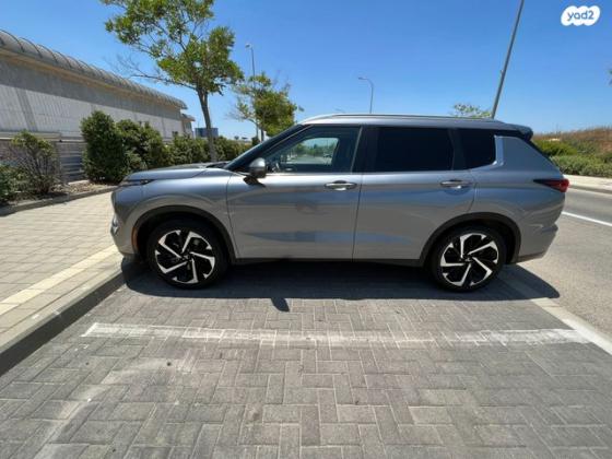מיצובישי אאוטלנדר Premium אוט' 7 מק' 2.5 (181 כ"ס) בנזין 2021 למכירה במודיעין מכבים רעות