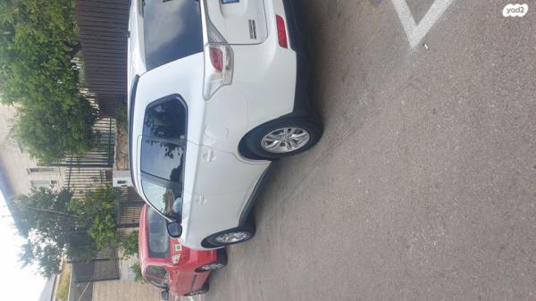 מיצובישי אאוטלנדר Instyle אוט' 7 מק' 2.0 (150 כ"ס) בנזין 2013 למכירה בזכרון יעקב