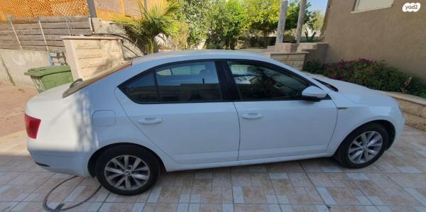 סקודה אוקטביה Ambition אוט' 1.4 (150 כ''ס) בנזין 2017 למכירה ברהט