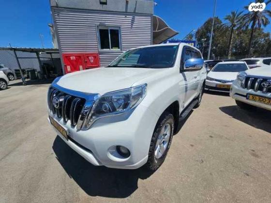 טויוטה לנד קרוזר ארוך 4X4 Luxury Led אוט' דיזל 7 מק' 3.0 (190 כ''ס) דיזל 2015 למכירה בכפר יונה