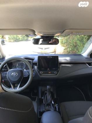 טויוטה קורולה הייבריד Comfort סדאן אוט' 1.8 (122 כ''ס) בנזין 2021 למכירה בצור הדסה