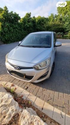 יונדאי i20 Insight אוט' 1.4 (100 כ"ס) בנזין 2014 למכירה בבניה