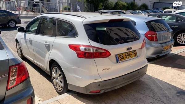 פורד פוקוס Trend סטיישן אוט' 1.6 (125 כ''ס) בנזין 2013 למכירה בראשון לציון