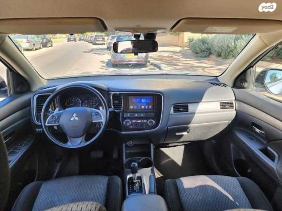 מיצובישי אאוטלנדר Instyle אוט' 7 מק' 2.0 (150 כ"ס) בנזין 2015 למכירה באור יהודה