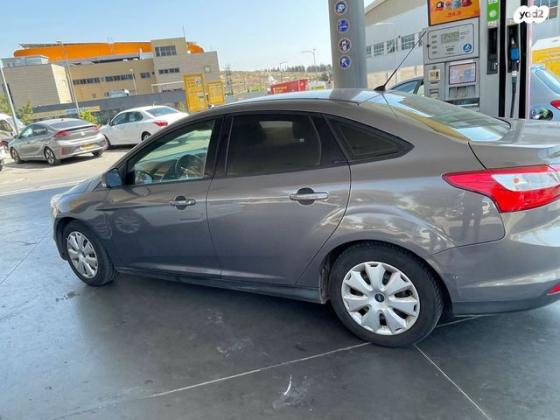 פורד פוקוס Trend סדאן אוט' 1.6 (125 כ"ס) בנזין 2013 למכירה ברמת גן