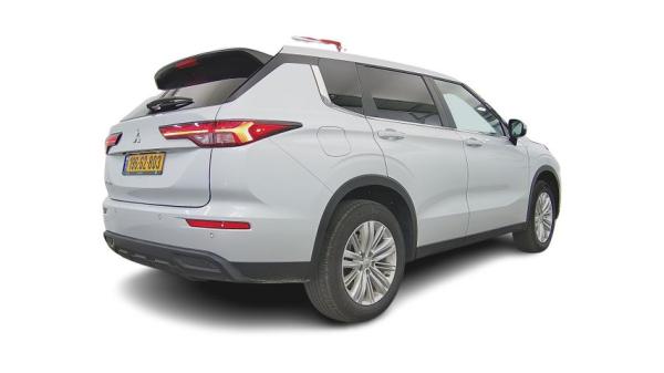 מיצובישי אאוטלנדר Executive אוט' 7 מק' 2.5 (181 כ"ס) בנזין 2023 למכירה ב