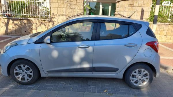 יונדאי i10 Insight ידני 1.0 (66 כ"ס) בנזין 2017 למכירה בצור יצחק