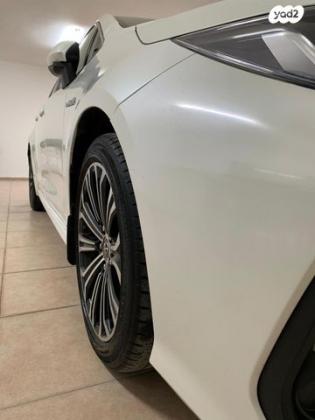 טויוטה קורולה הייבריד Limited סדאן אוט' 1.8 (98 כ''ס) בנזין 2019 למכירה בטורעאן