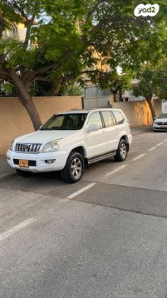 טויוטה לנד קרוזר ארוך 4X4 STD אוט' דיזל 8 מק' 3.0 (173 כ''ס) דיזל 2007 למכירה בהוד השרון