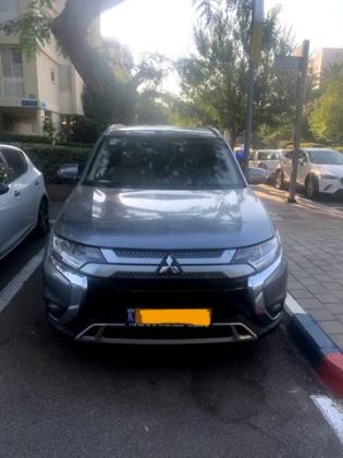 מיצובישי אאוטלנדר Instyle אוט' 7 מק' 2.0 (150 כ"ס) בנזין 2018 למכירה ברמת גן