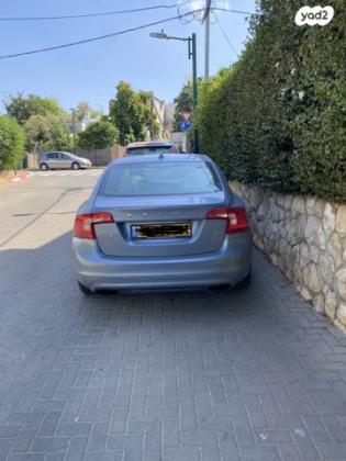 וולוו S60 T5 Kinetic אוט' 2.0 (245 כ''ס) בנזין 2019 למכירה ברמת השרון