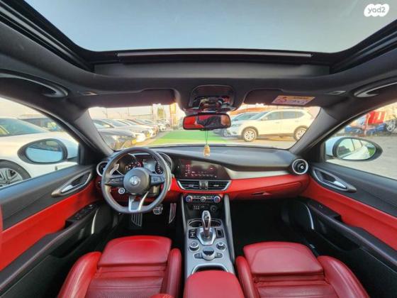 אלפא רומיאו ג'וליה Veloce RWD אוט' 2.0 (280 כ''ס) בנזין 2021 למכירה בעפולה
