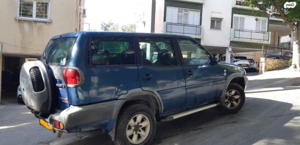 ניסאן טראנו ארוך 4X4 SR אוט' דיזל 2.7 (125 כ''ס) דיזל 2001 למכירה בגבעתיים