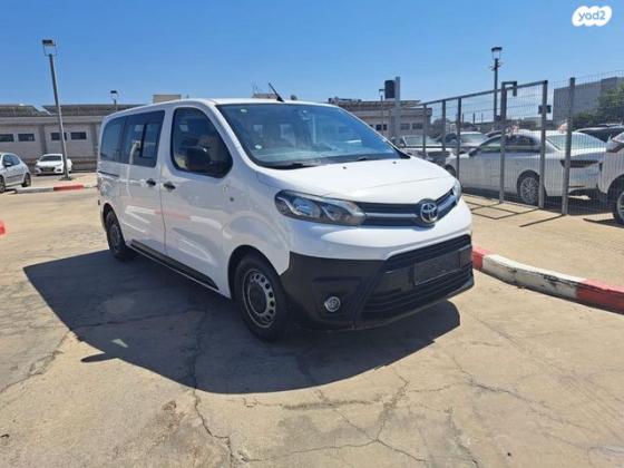 טויוטה פרואייס אוט' דיזל 8 מק' 4 דל' 2.0 (177 כ''ס) דיזל 2018 למכירה בנתניה