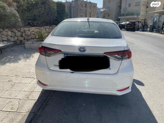 טויוטה קורולה הייבריד Flow סדאן אוט' 1.8 (98 כ''ס) בנזין 2021 למכירה בירושלים
