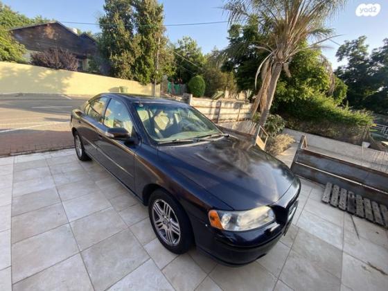 וולוו S60 אוט' 2.4 (140 כ''ס) בנזין 2008 למכירה ברעננה