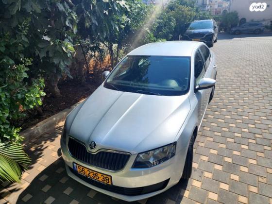 סקודה אוקטביה Ambition אוט' 1.4 (150 כ''ס) בנזין 2017 למכירה בעראבה
